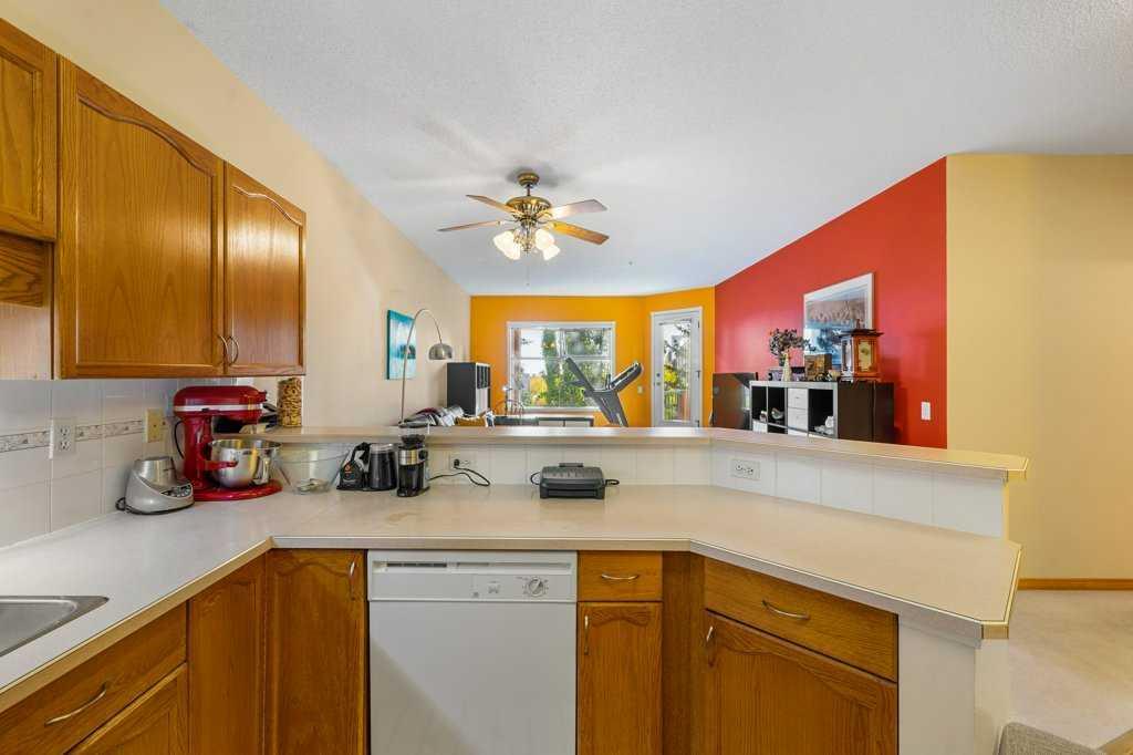 215, 200 Lincoln Way Sw Calgary Alberta T3E 7G7 Lincoln Park Home For Sale