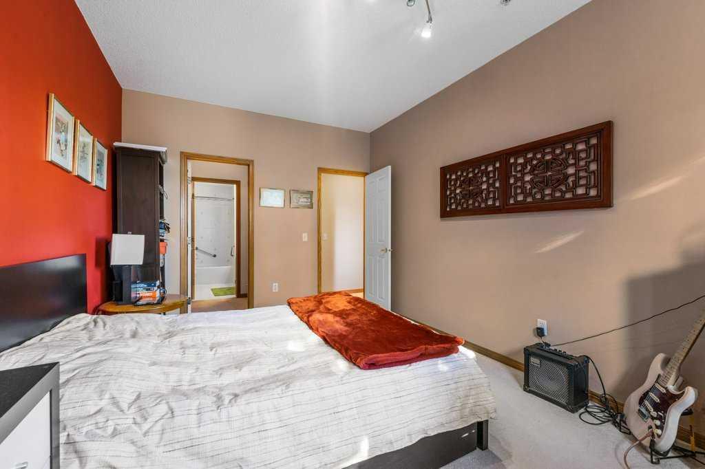 215, 200 Lincoln Way Sw Calgary Alberta T3E 7G7 Lincoln Park Home For Sale