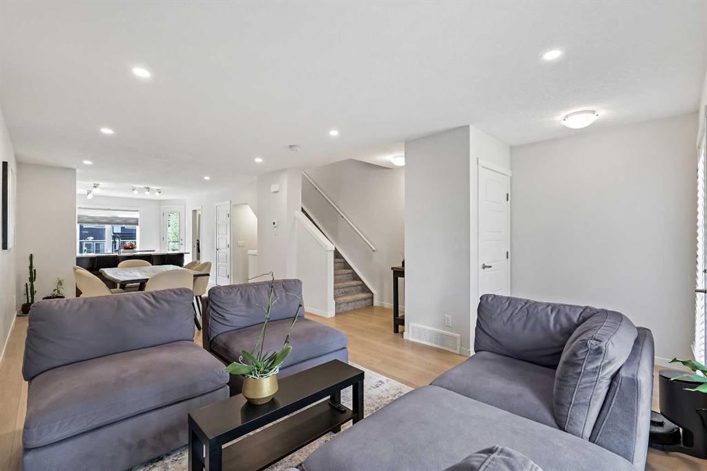 107, 474 Seton Circle Southeast, Calgary – Residential Row/Townhouse Listing Photo 11