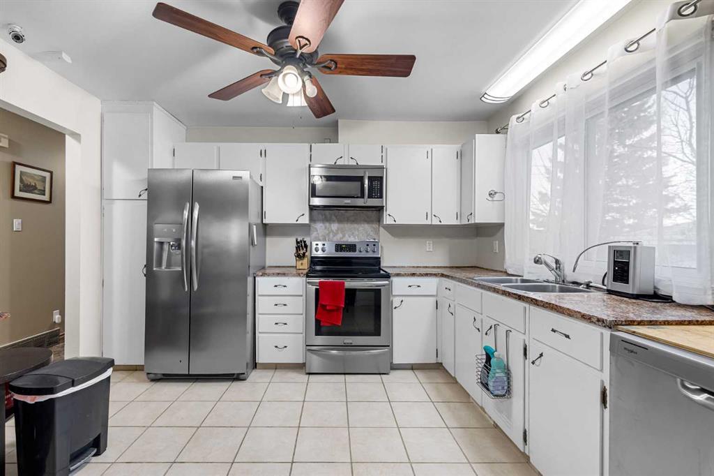 1016 Hunterdale Place Northwest, Calgary – Residential Detached Listing Photo 15