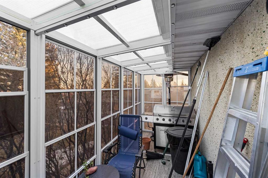 1016 Hunterdale Place Northwest, Calgary – Residential Detached Listing Photo 6