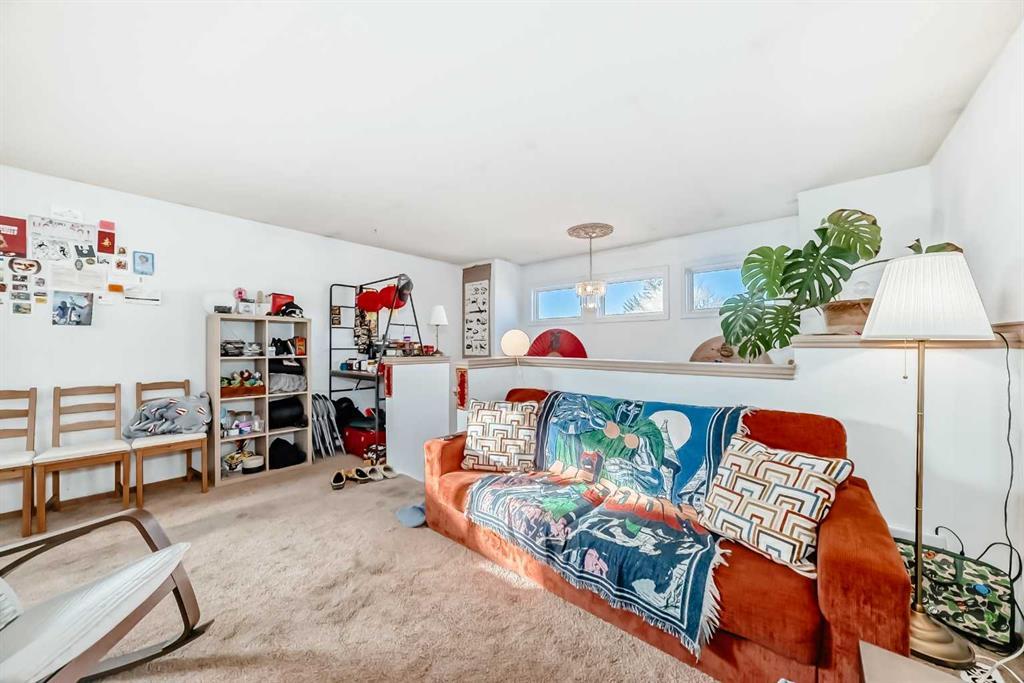 142 Hunterhorn Drive Northeast, Calgary – Residential Detached Listing Photo 12