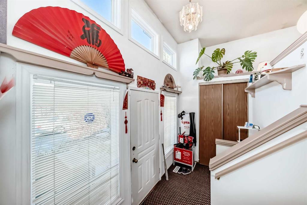 142 Hunterhorn Drive Northeast, Calgary – Residential Detached Listing Photo 2