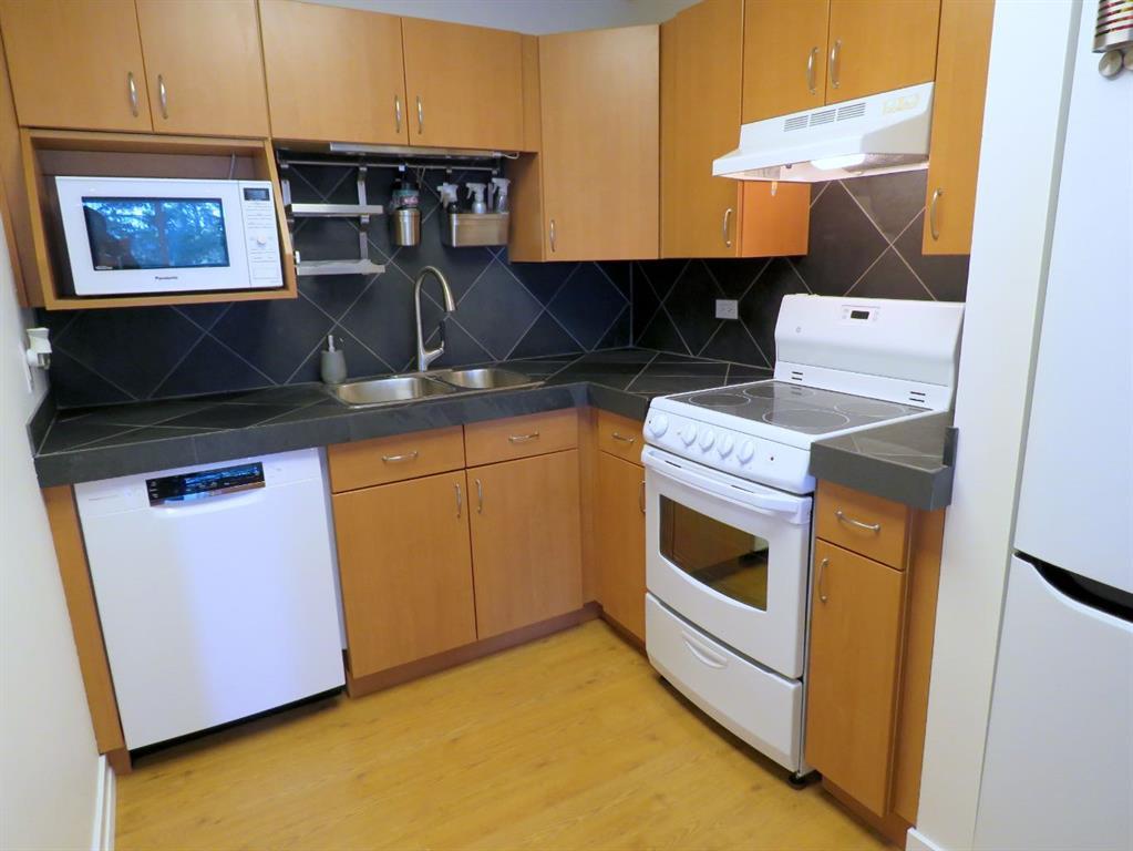 204, 328 Cedar Crescent Southwest, Calgary – Residential Apartment Listing Photo 3