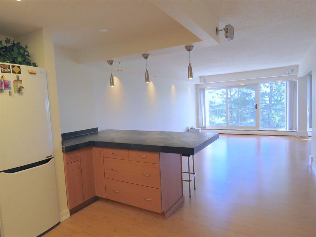 204, 328 Cedar Crescent Southwest, Calgary – Residential Apartment Listing Photo 5
