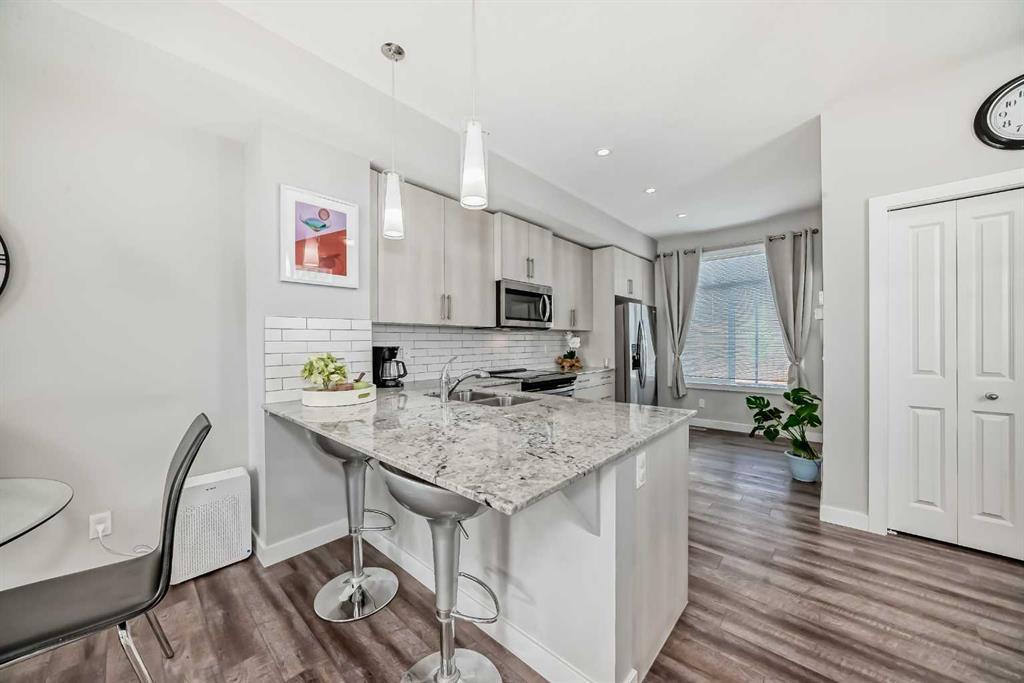 63 Legacy Path Southeast, Calgary – Residential Row/Townhouse Listing Photo 6