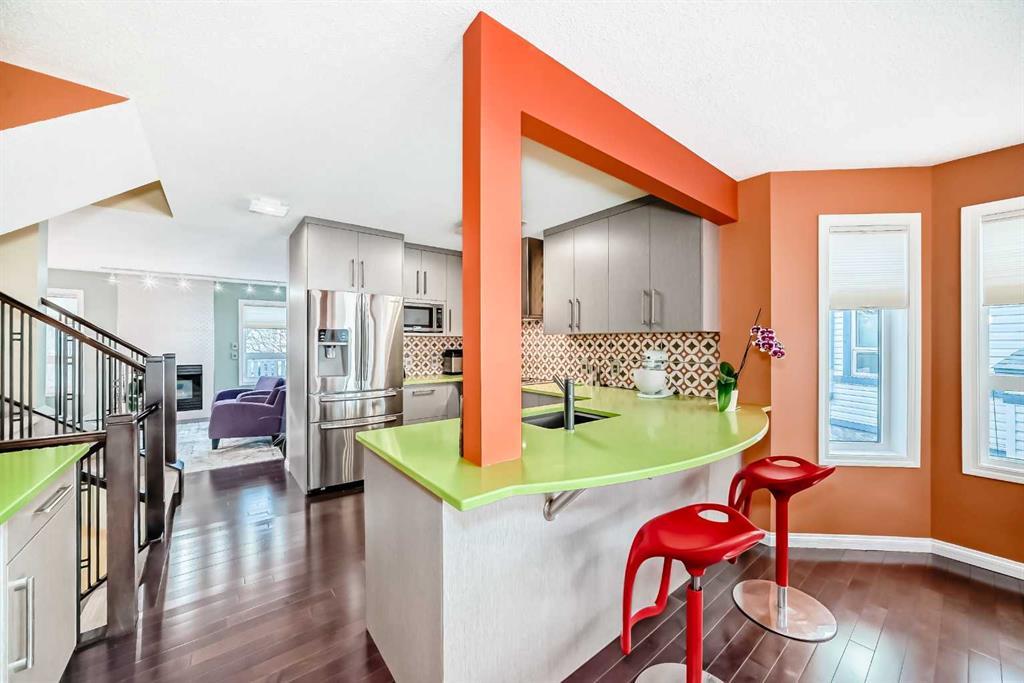 402 Citadel Heights Northwest, Calgary – Residential Row/Townhouse Listing Photo 4