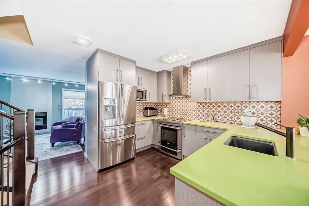 402 Citadel Heights Northwest, Calgary – Residential Row/Townhouse Listing Photo 8