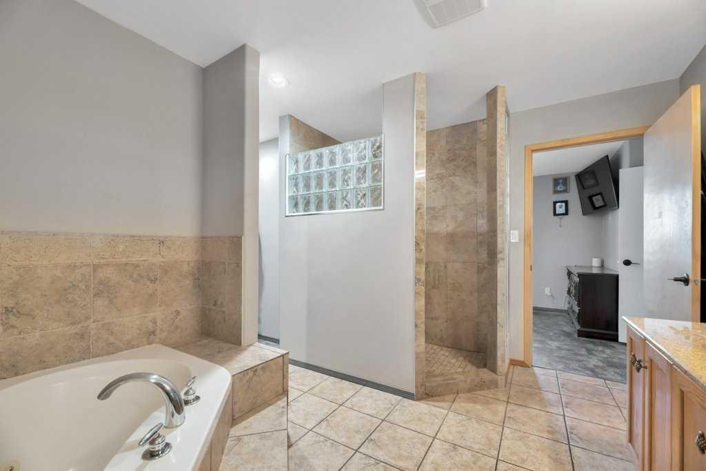 261017 Range Road 244, Rural Wheatland County – Residential Detached Listing Photo 18