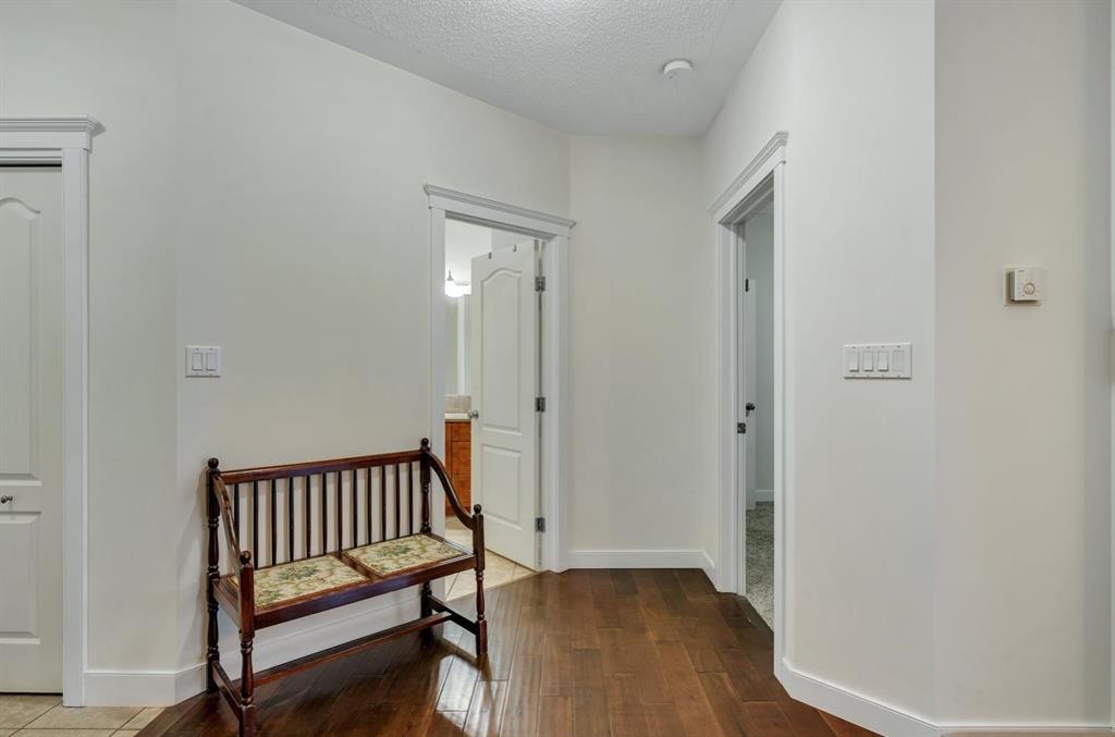 202, 10 Discovery Ridge Close Southwest, Calgary – Residential Apartment Listing Photo 9