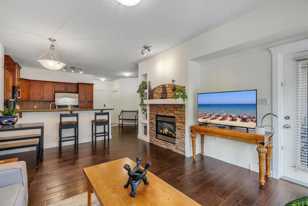 202, 10 Discovery Ridge Close Southwest, Calgary – Residential Apartment Listing Photo 3