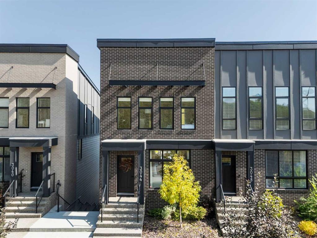3044 85 Street Southwest, Calgary – Residential Row/Townhouse Listing Photo 2