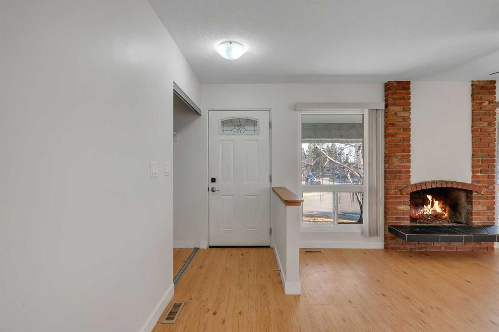 102 Huntham Place Northeast, Calgary – Residential Detached Listing Photo 5