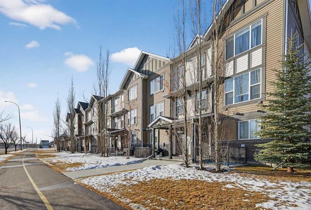 258 New Brighton Walk Se, Calgary