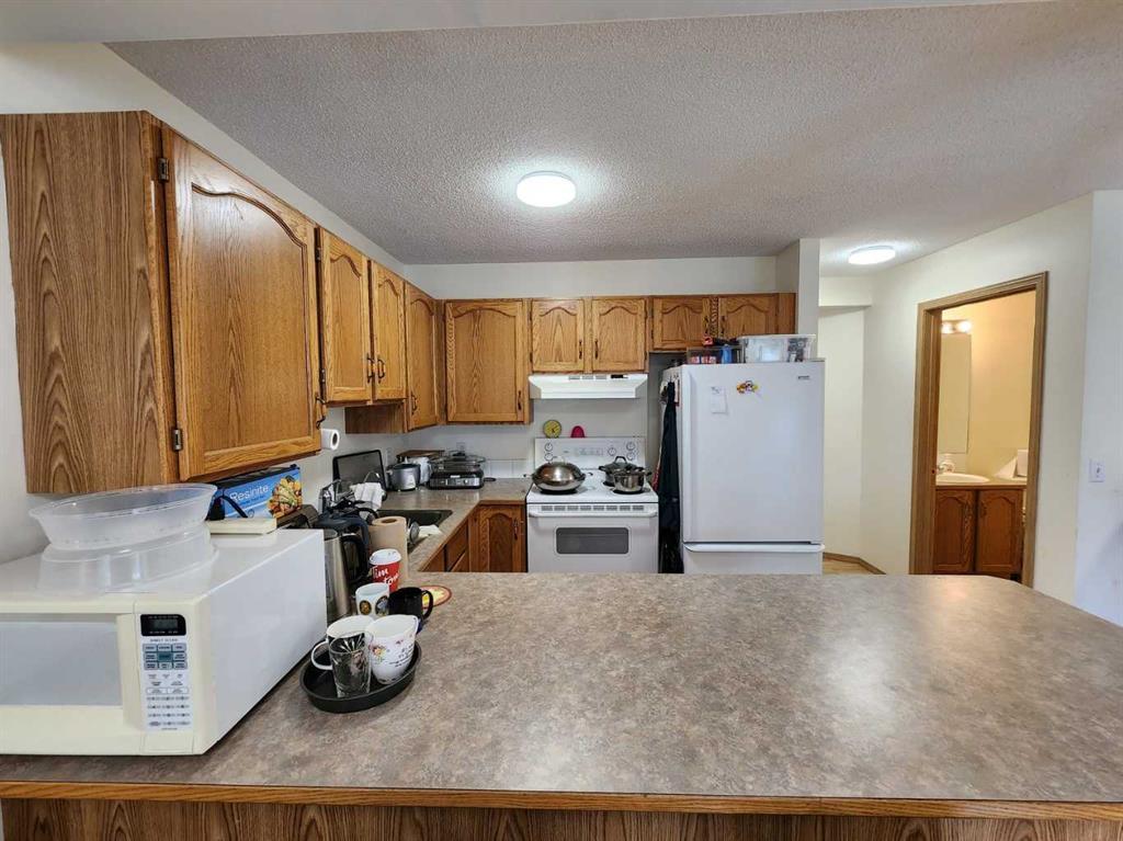 9 Country Hills Rise Northwest, Calgary – Residential Row/Townhouse Listing Photo 3