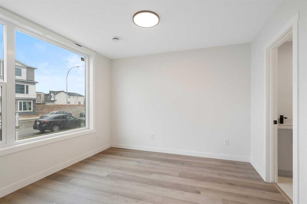 8808 48 Street Northeast, Calgary – Residential Row/Townhouse Listing Photo 11