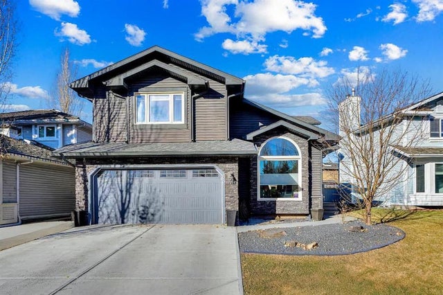 33 Douglasbank Rise Se, Calgary