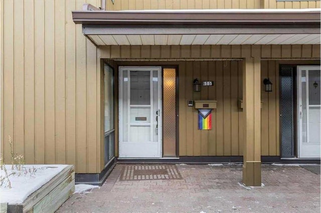 Calgary Home for Sale: Residential Listing in Lakeview