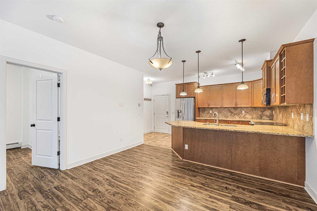 223, 35 Aspenmont Heights Southwest, Calgary – Residential Apartment Listing Photo 9
