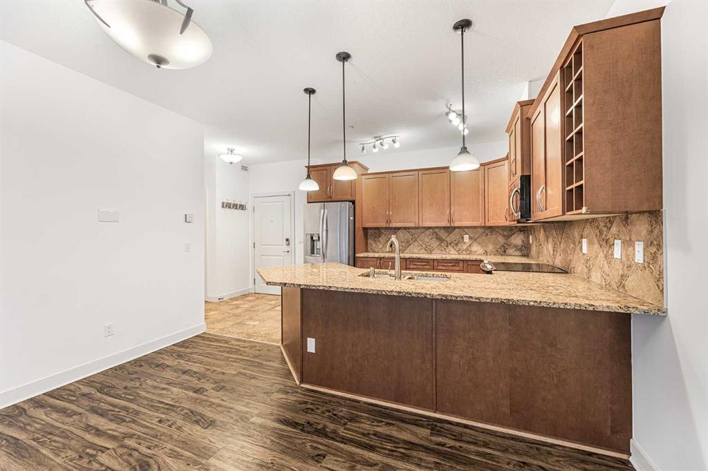 223, 35 Aspenmont Heights Southwest, Calgary – Residential Apartment Listing Photo 8