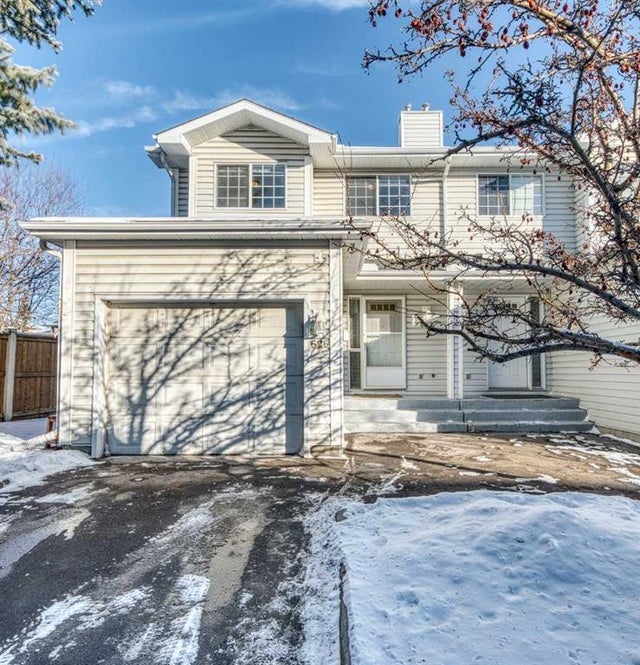Home for Sale Located at 626 Hawkstone Manor Northwest, Calgary, Alberta