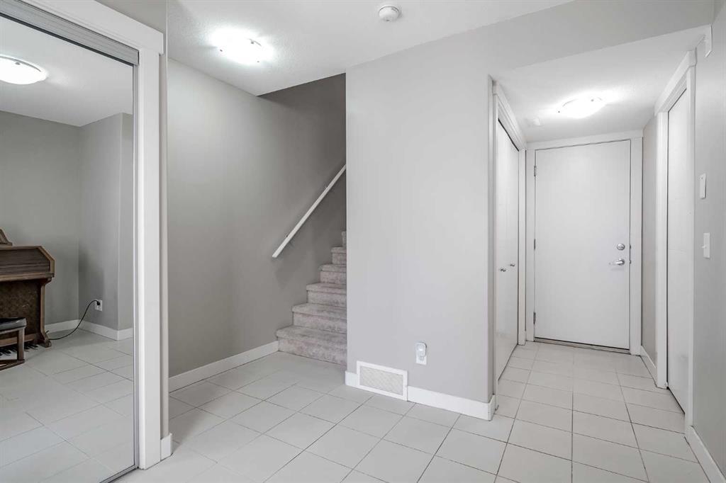 108 Redstone View Northeast, Calgary – Residential Row/Townhouse Listing Photo 10