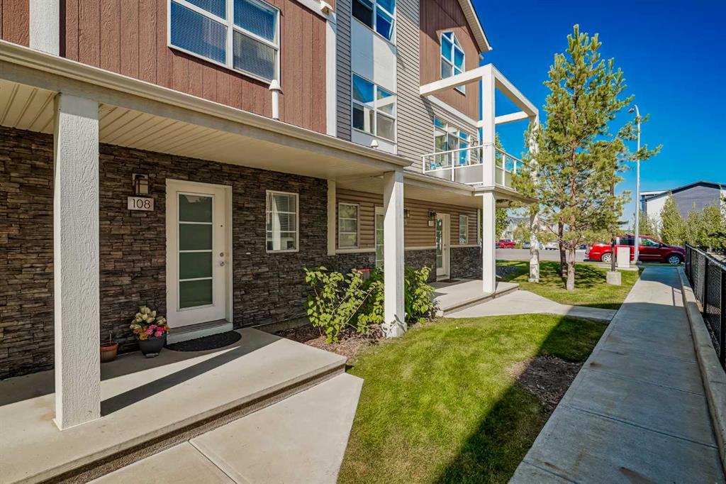 108 Redstone View Northeast, Calgary – Residential Row/Townhouse Listing Photo 5