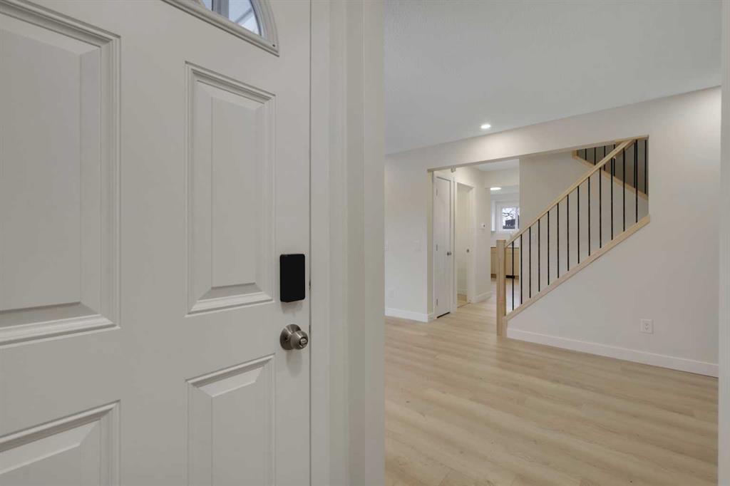 13 Penworth Close Southeast, Calgary – Residential Row/Townhouse Listing Photo 5