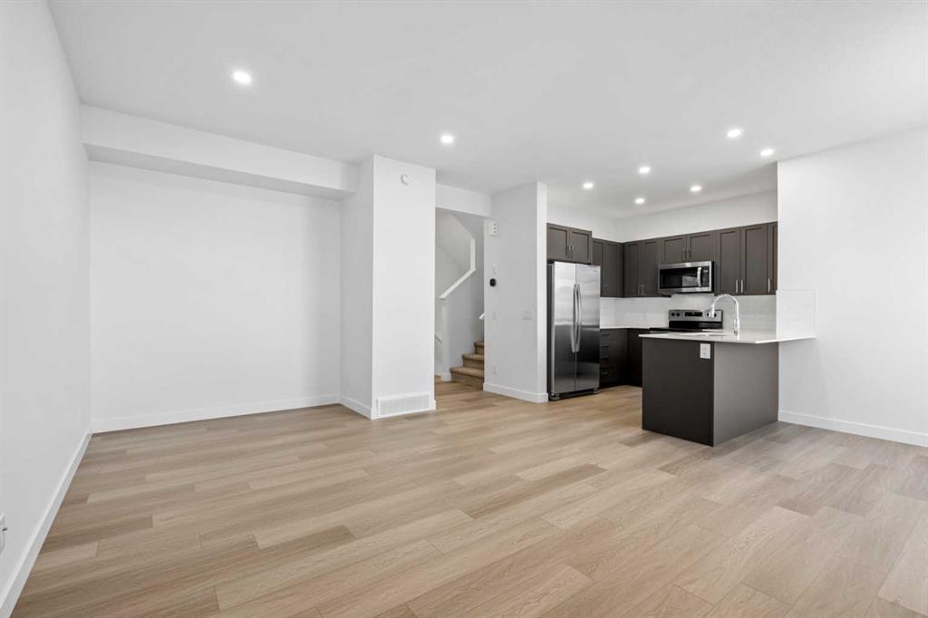 229, 65 Belvedere Point Southeast, Calgary – Residential Row/Townhouse Listing Photo 9