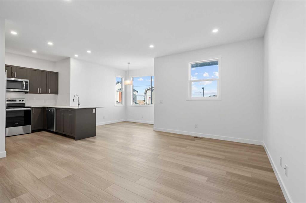 229, 65 Belvedere Point Southeast, Calgary – Residential Row/Townhouse Listing Photo 10