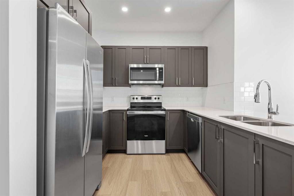 229, 65 Belvedere Point Southeast, Calgary – Residential Row/Townhouse Listing Photo 3