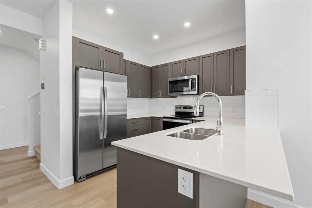 229, 65 Belvedere Point Southeast, Calgary – Residential Row/Townhouse Listing Photo 5