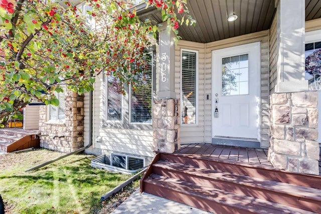 306, 2445 Kingsland Road Se, Airdrie