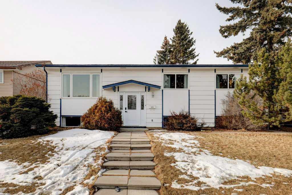 3823 49 Street Ne, Calgary