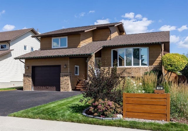 Airdrie Real Estate: Residential Property for Sale in Ridgegate