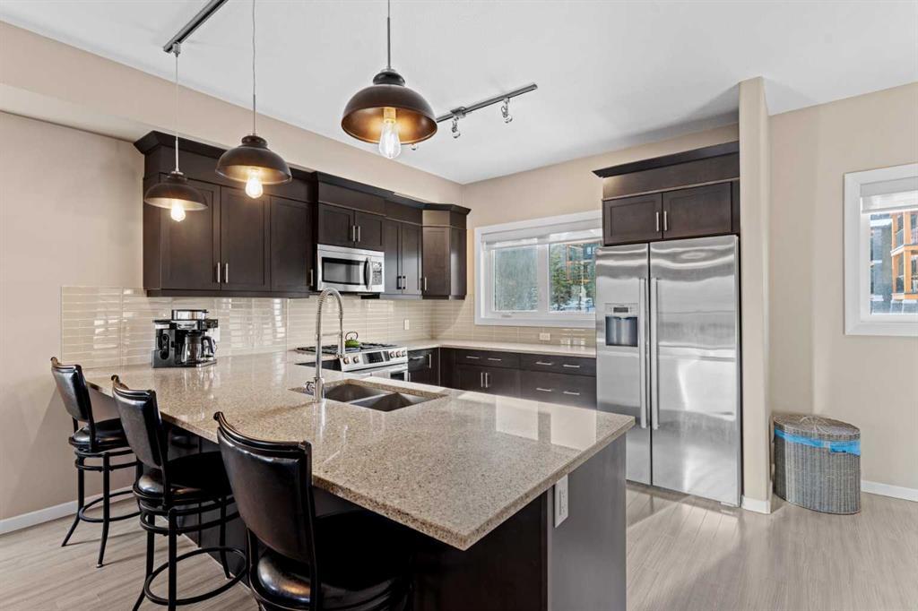 403 Valley Ridge Manor Northwest, Calgary – Residential Row/Townhouse Listing Photo 11