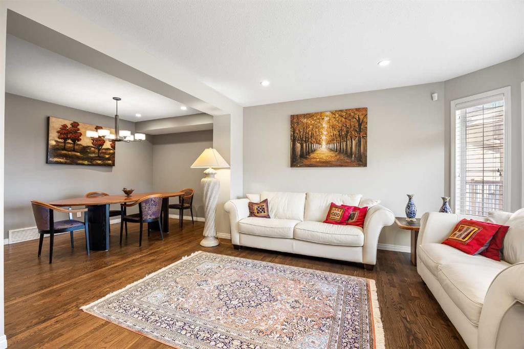 34 Edgeridge Mews Northwest, Calgary – Residential Detached Listing Photo 4