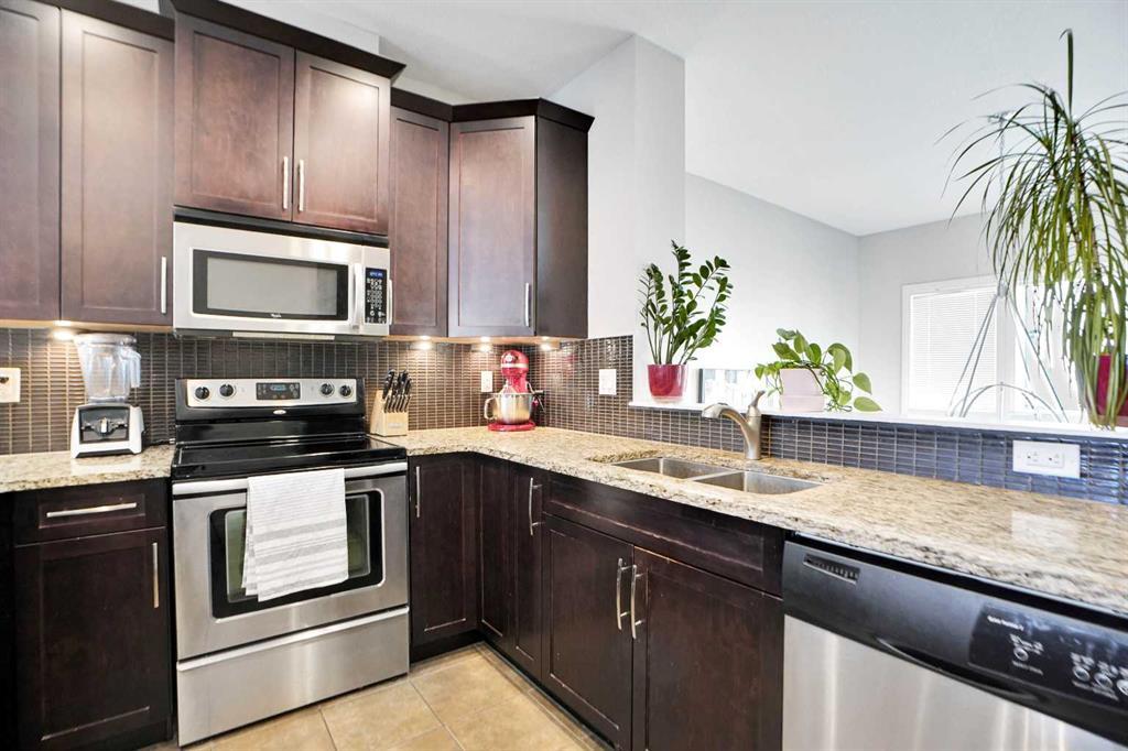 1511 Wentworth Villas Southwest, Calgary – Residential Row/Townhouse Listing Photo 12