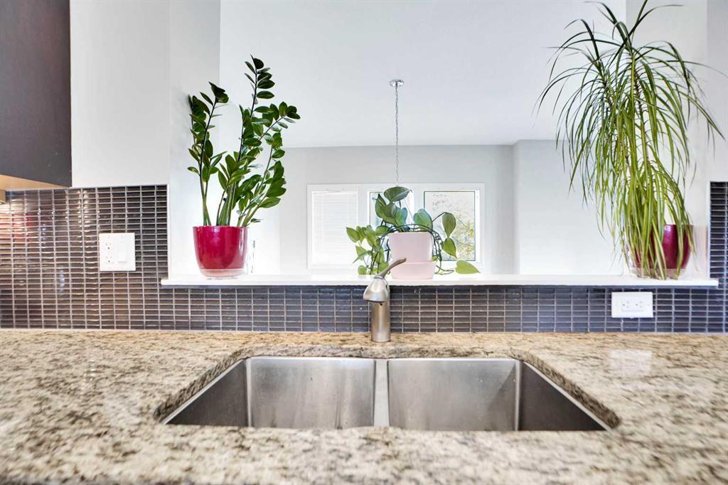 1511 Wentworth Villas Southwest, Calgary – Residential Row/Townhouse Listing Photo 13