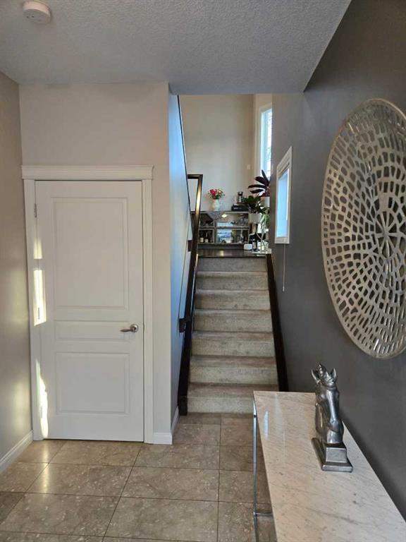 1511 Wentworth Villas Southwest, Calgary – Residential Row/Townhouse Listing Photo 2