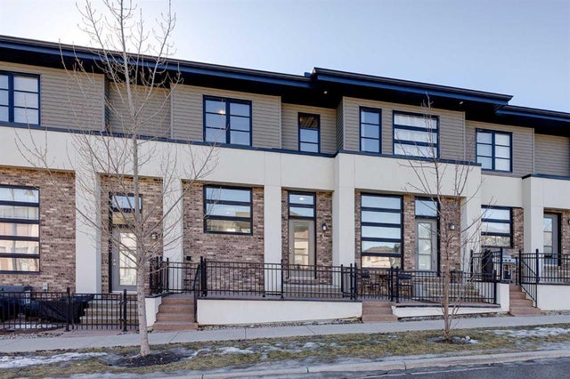47 Aspen Hills Green Sw, Calgary