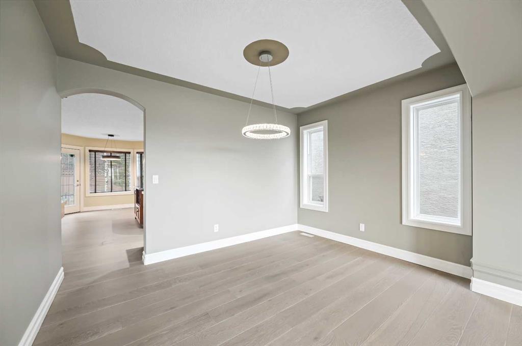 5619 Coach Hill Road Southwest, Calgary – Residential Detached Listing Photo 13