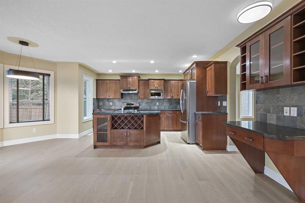 5619 Coach Hill Road Southwest, Calgary – Residential Detached Listing Photo 19