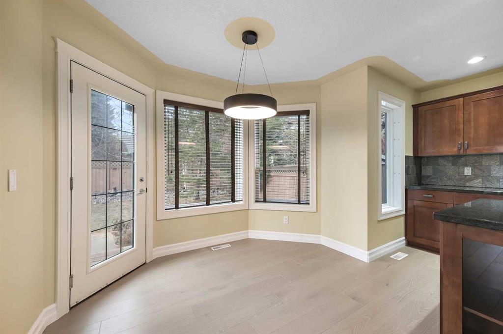 5619 Coach Hill Road Southwest, Calgary – Residential Detached Listing Photo 21