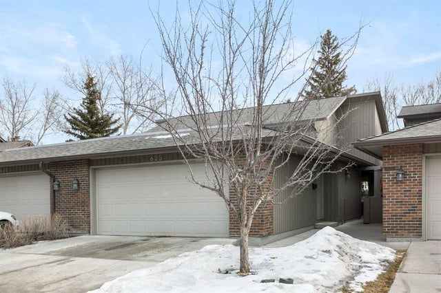 825, 860 Midridge Drive Se, Calgary