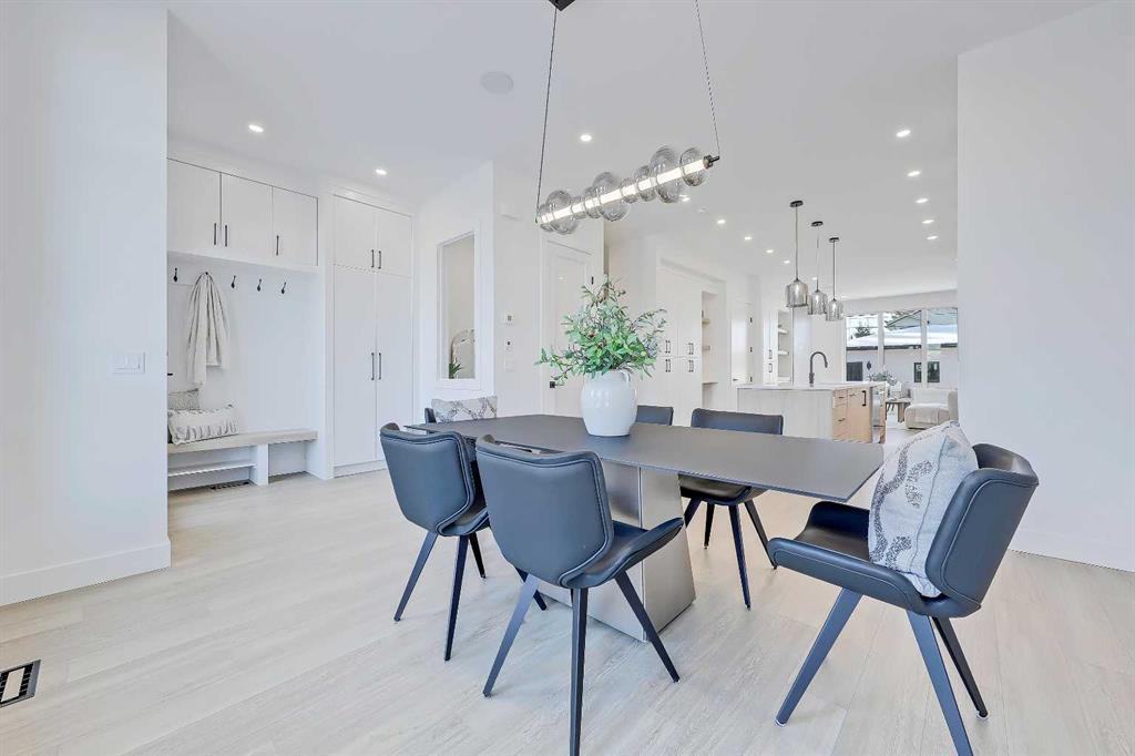 4605 80 Street Northwest, Calgary – Residential Semi Detached Listing Photo 3