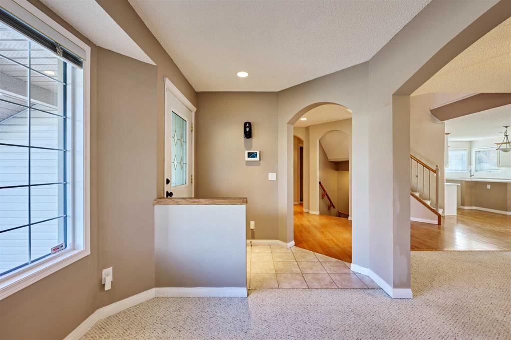 805 Panorama Hills Drive Northwest, Calgary – Residential Detached Listing Photo 4