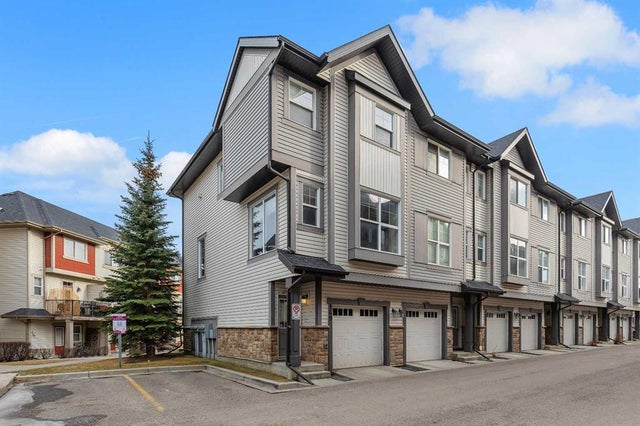 149 New Brighton Point Se, Calgary