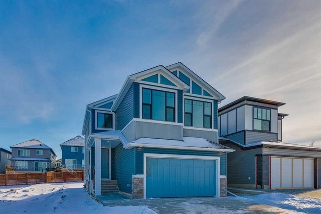 16 Calhoun Rise Ne, Calgary