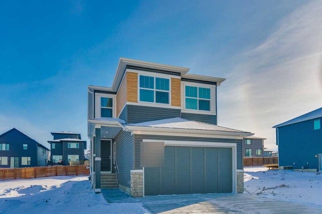 28 Calhoun Rise Ne, Calgary